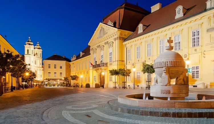 Трансфер таксі в Секешфегервар (Угорщина)